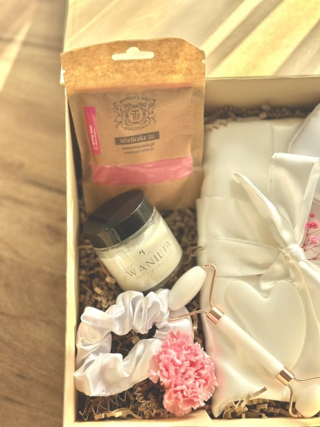 RelaxBox - chwila relaxu - box prezentowy biel PREMIUM - baby shower, dla przyszłej mamy, dzień mamy, urodziny, walentynki, dla dziewczyny, panieński, ślub, dla Niej
