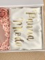 BridalBox - box prezentowy dla Panny Młodej - personalizowany szlafrok, kubek z bambusową pokrywką i szklaną rurką - prezent na ślub, panieński