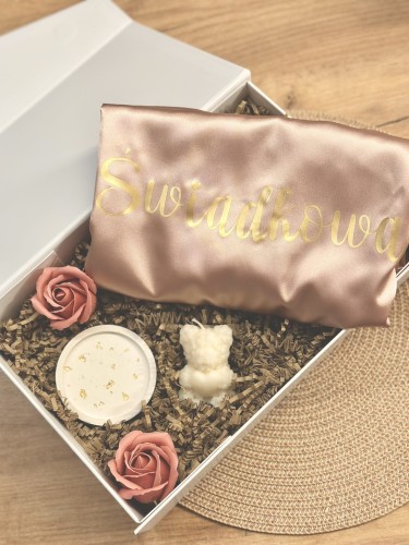 BridesmaidBox - box prezentowy dla Świadkowej - personalizowany szlafrok, podstawka z gipsu polimerowego i świeczka sojowa - podziękowanie, prezent, zapytanie o świadkowanie, panieński, ślub