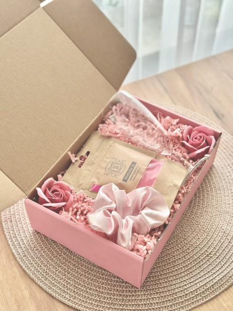 Box prezentowy na urodziny, panieński, dla panny młodej/świadkowej, dla przyjaciółki, dla dziewczyny, dla niej, upominek - kieliszek, gumka Scrunchie, sól do kąpieli Wieliczka